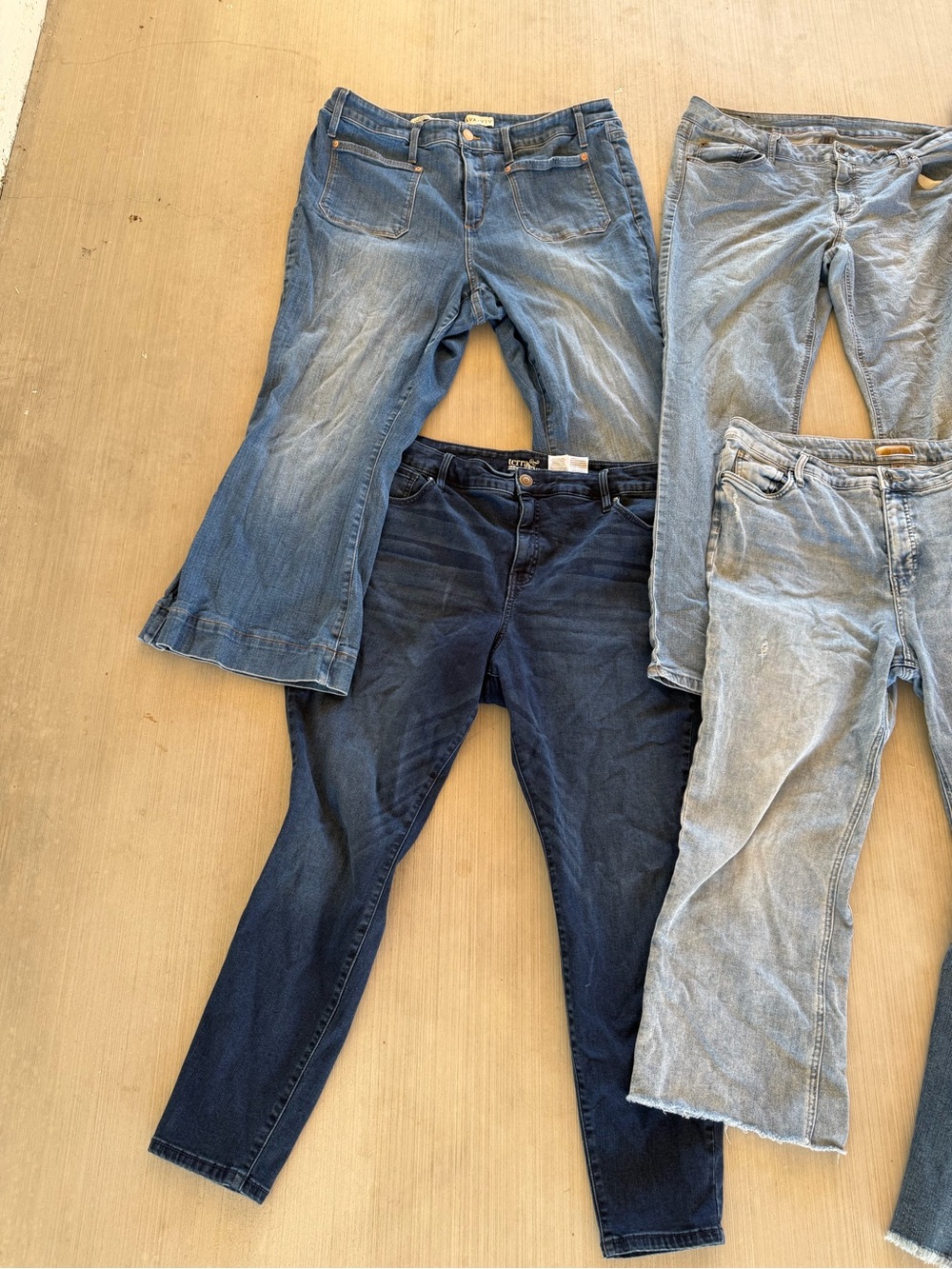 6 Pc Women’s Size 18 Jeans Denim Reseller Bundle Plus Size Mixed Brands Wholesal - Picture 2 of 6